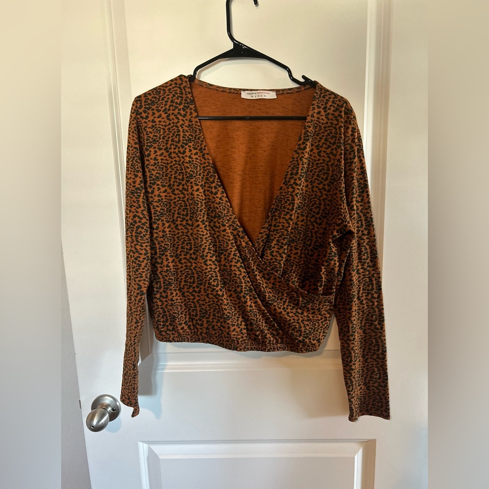 Like New Natural by Known Supply Top